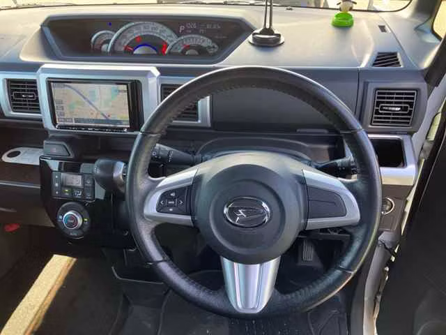 DAIHATSU WAKE