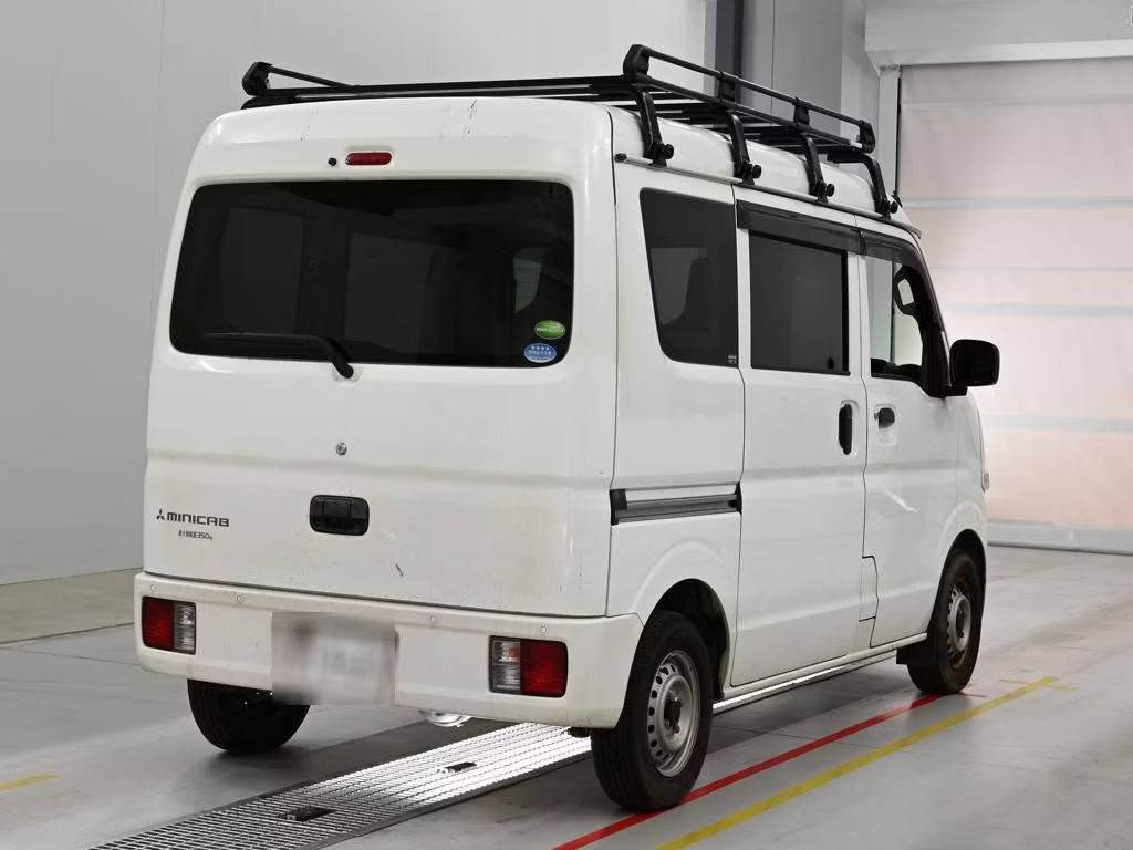 MITSUBISHI MINICAB