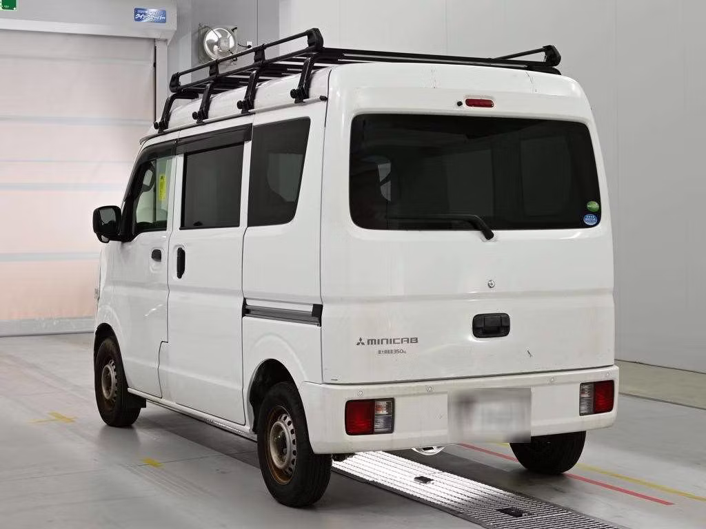 MITSUBISHI MINICAB