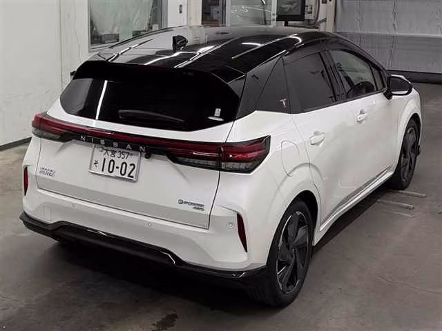 NISSAN AURA
