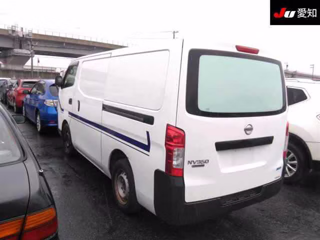 NISSAN NV350 CARAVAN