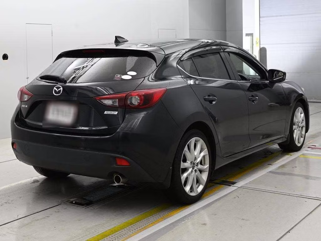 MAZDA AXELA