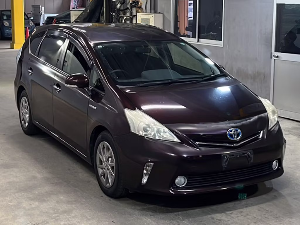 TOYOTA PRIUS ALPHA