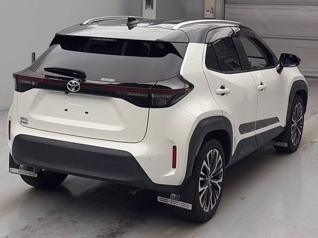 TOYOTA YARIS CROSS