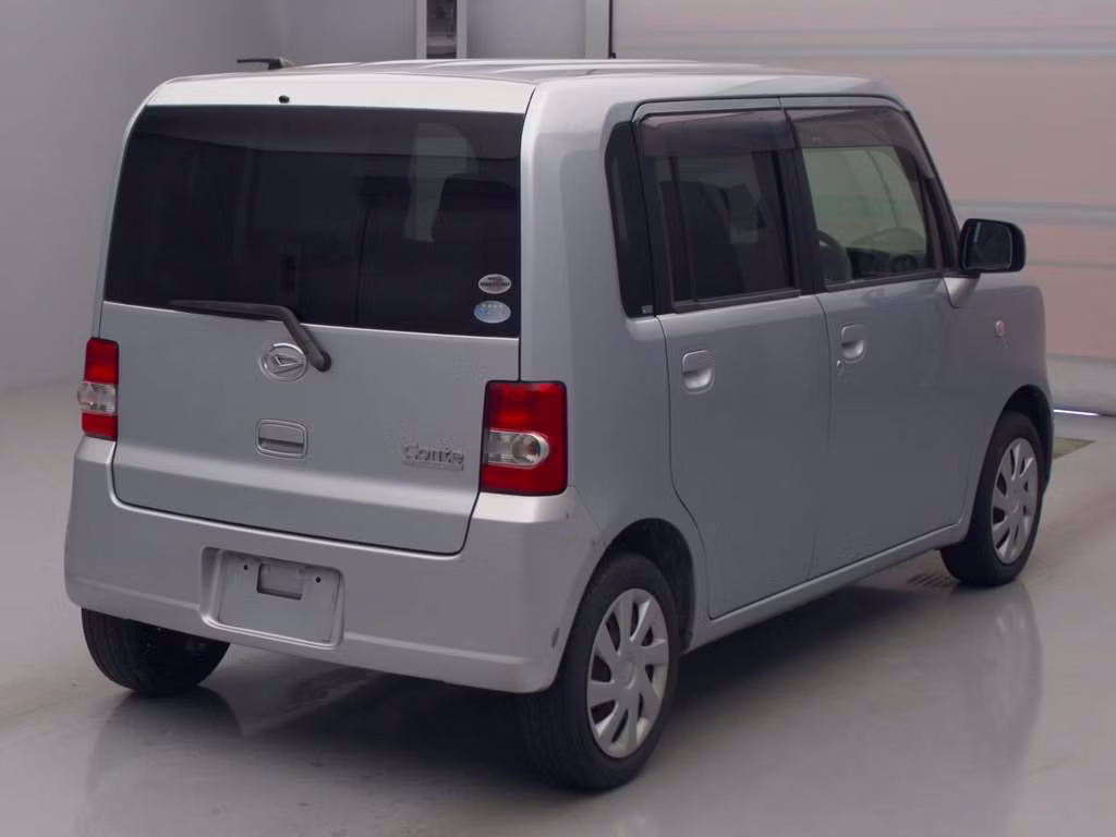 DAIHATSU MOVE CONTE