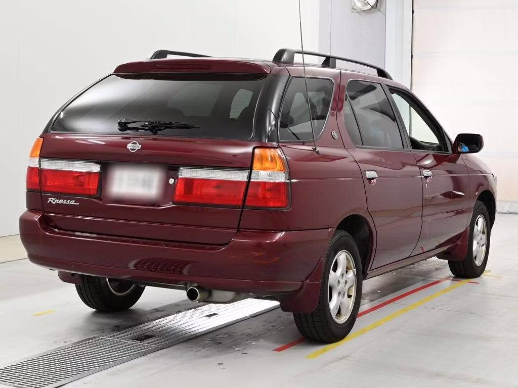 NISSAN R'NESSA