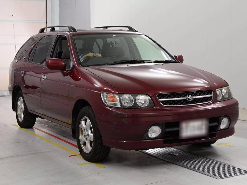 NISSAN R'NESSA