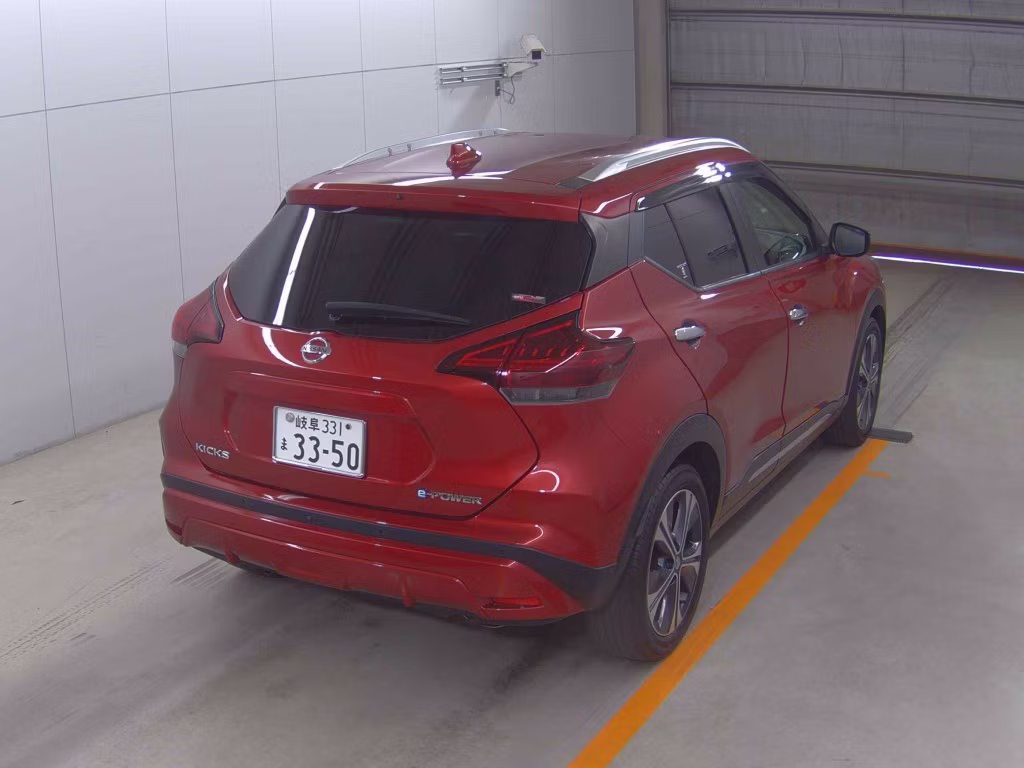 NISSAN KICKS