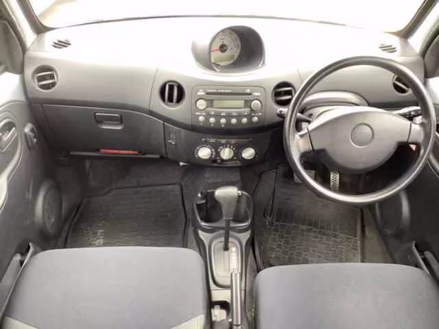 DAIHATSU ESSE