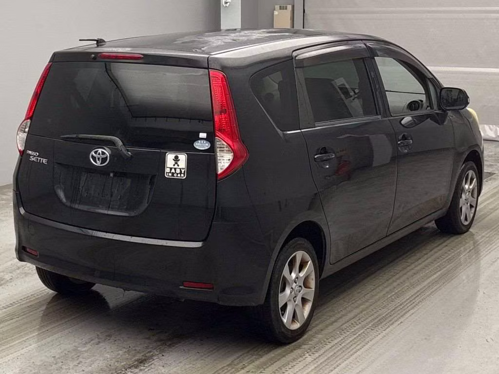 TOYOTA PASSO SETTE