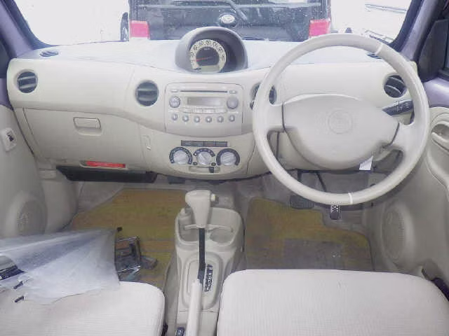 DAIHATSU ESSE
