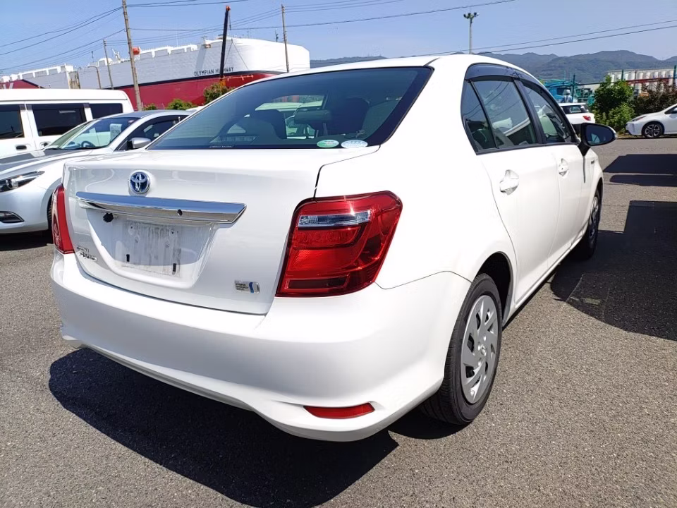 TOYOTA COROLLA AXIO