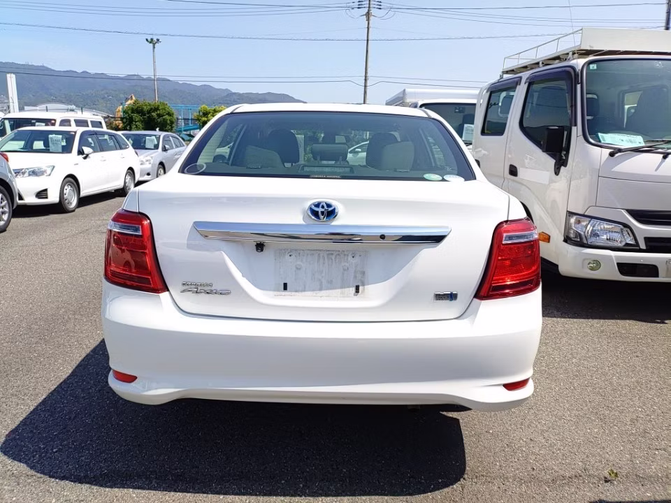 TOYOTA COROLLA AXIO