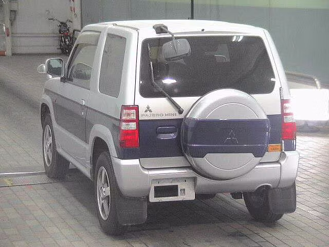 MITSUBISHI PAJERO MINI