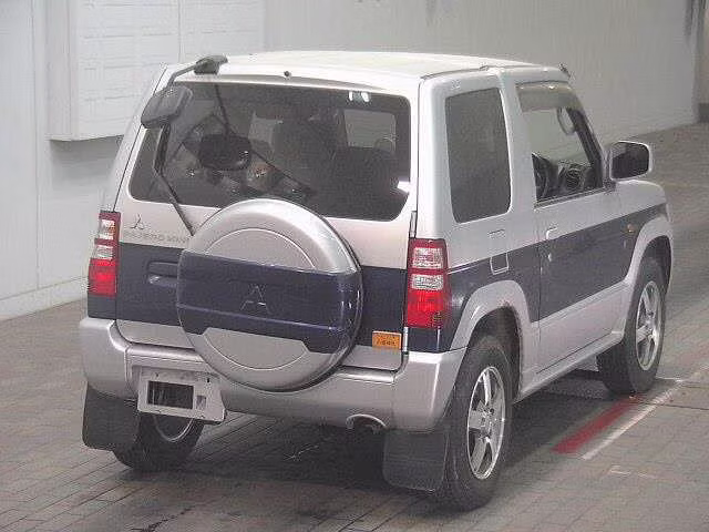 MITSUBISHI PAJERO MINI