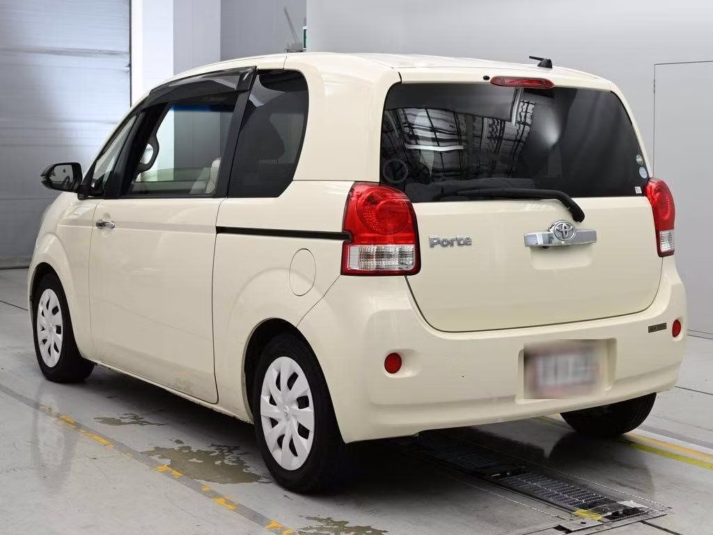 TOYOTA PORTE