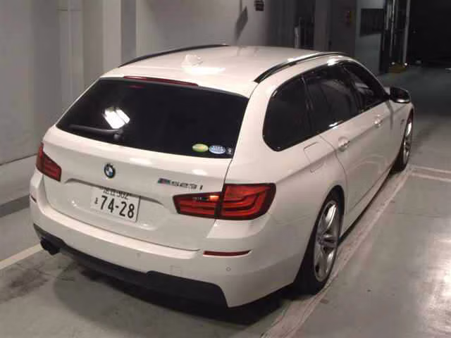 BMW 5-SERIES