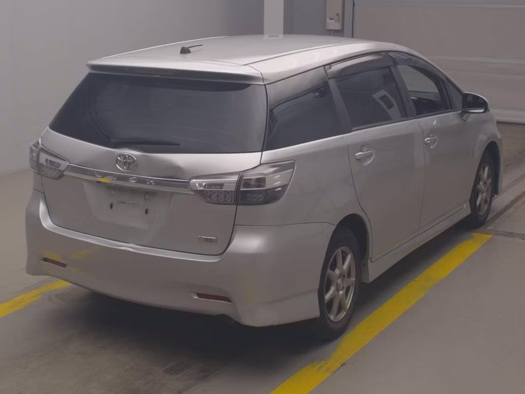 TOYOTA WISH