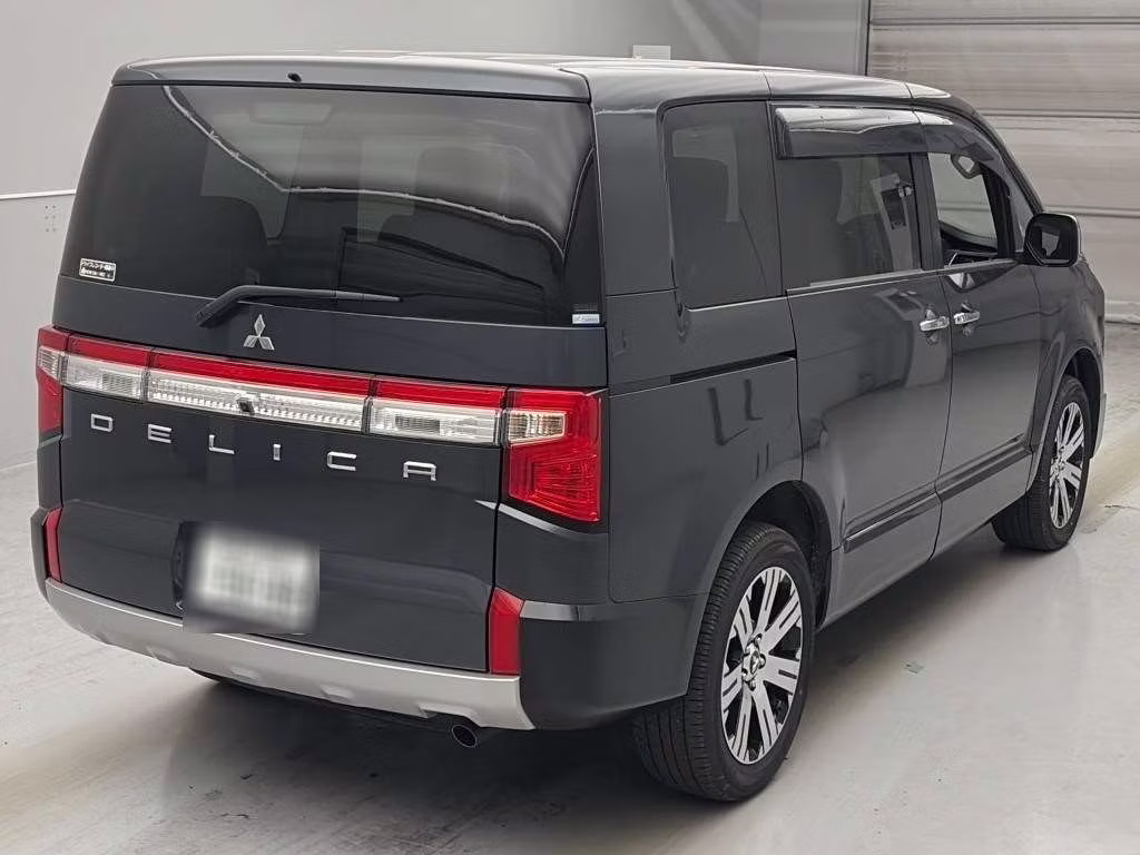 MITSUBISHI DELICA D:5