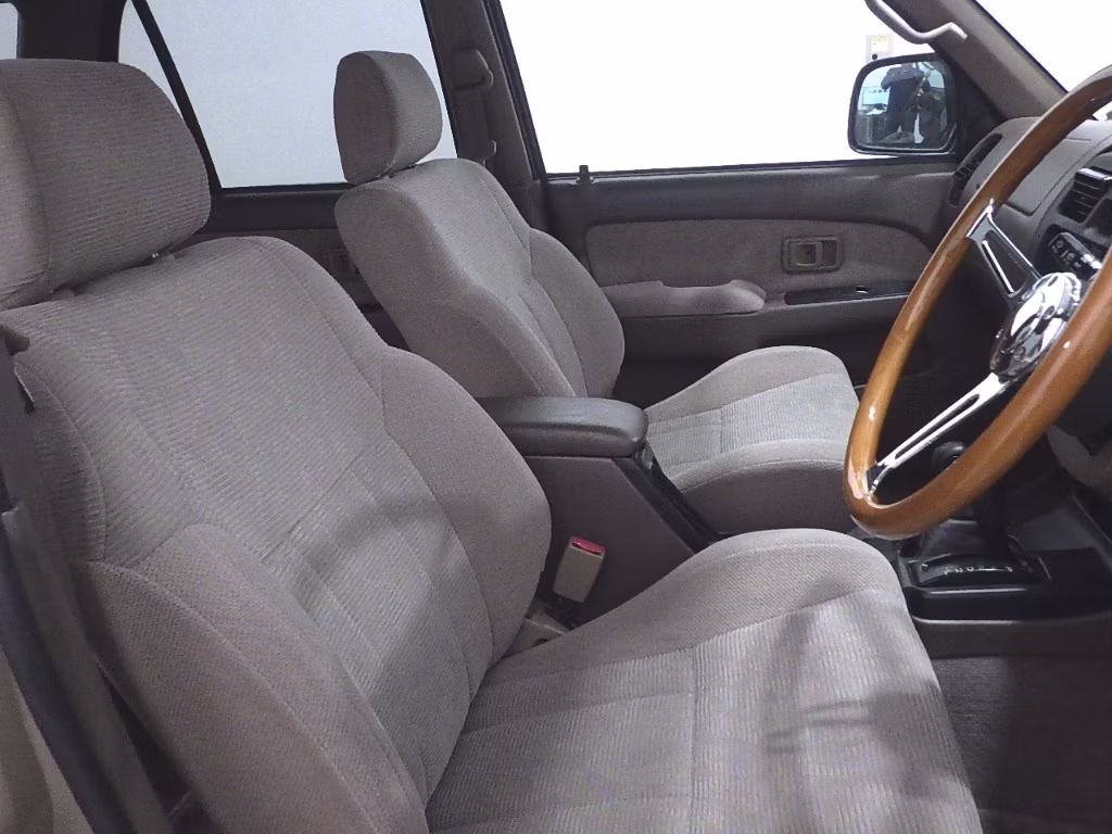 TOYOTA HILUX SURF