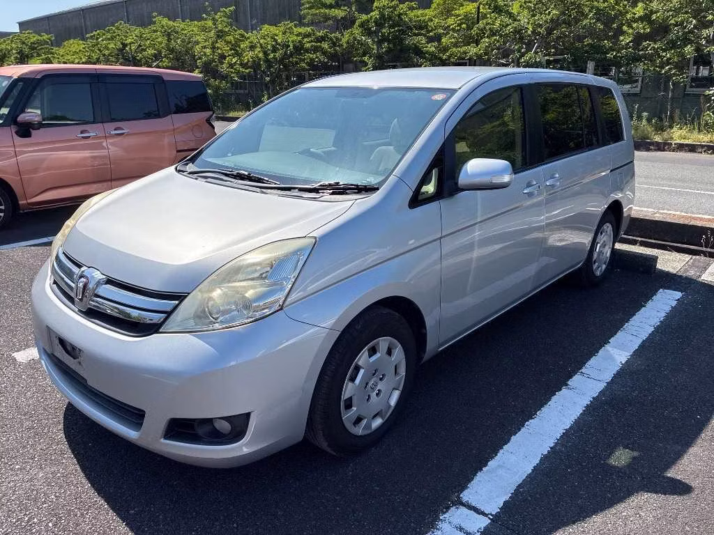 TOYOTA ISIS