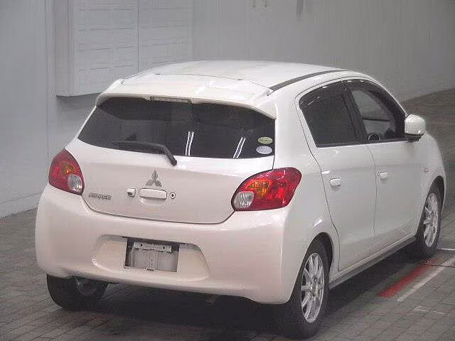 MITSUBISHI MIRAGE