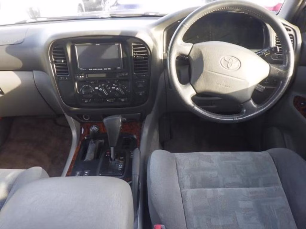 TOYOTA LAND CRUISER