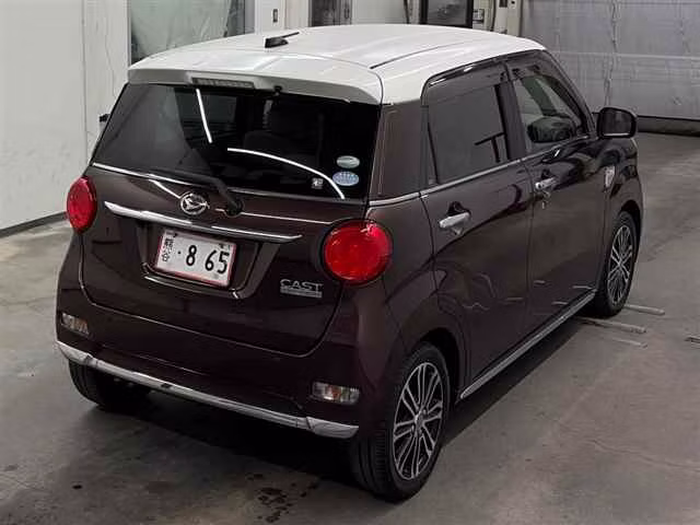 DAIHATSU CAST