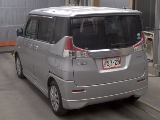 MITSUBISHI DELICA D:2