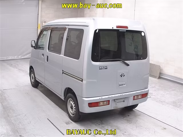 TOYOTA PIXIS VAN