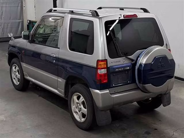 MITSUBISHI PAJERO MINI