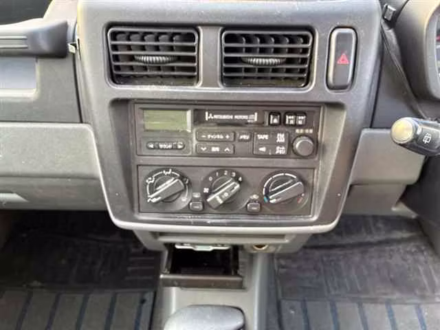 MITSUBISHI PAJERO MINI