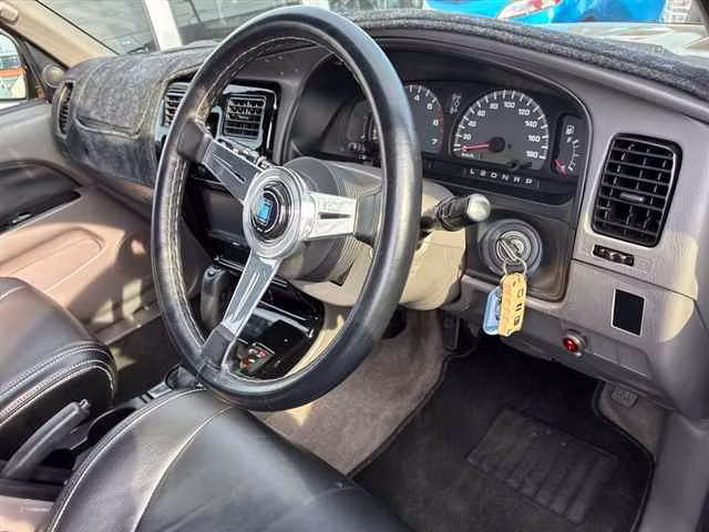 TOYOTA HILUX SURF