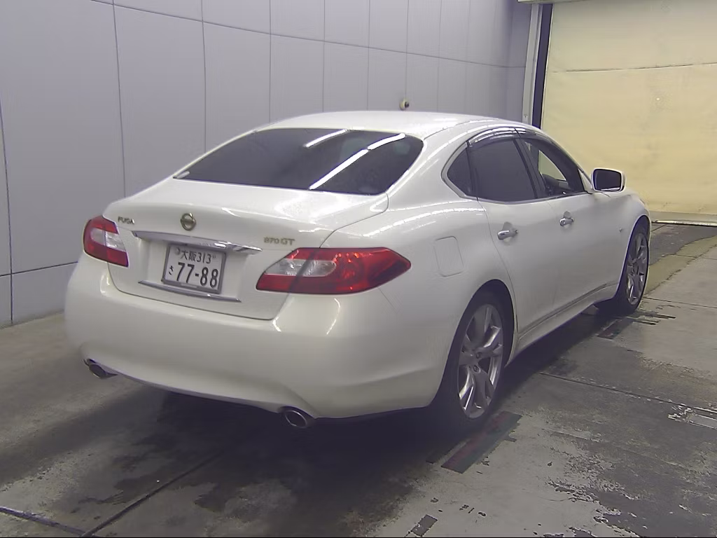 NISSAN FUGA