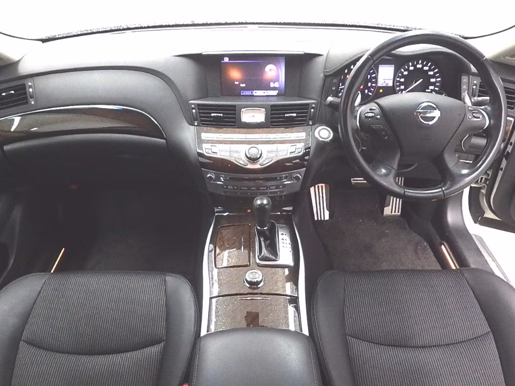 NISSAN FUGA