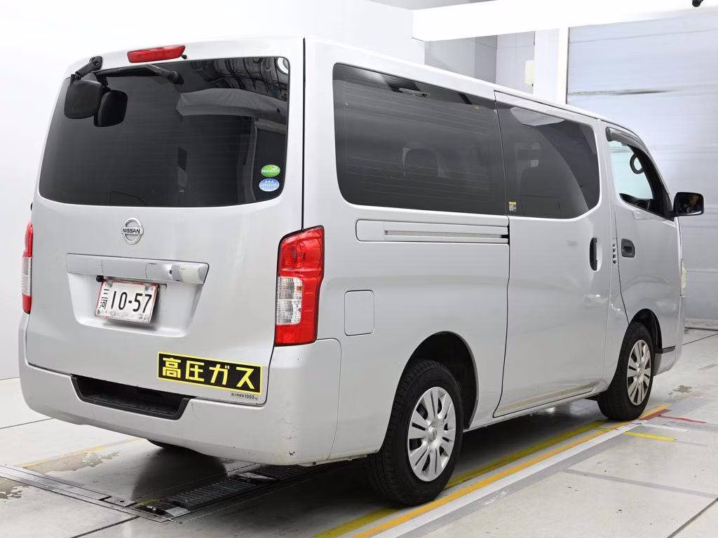 NISSAN NV350 CARAVAN