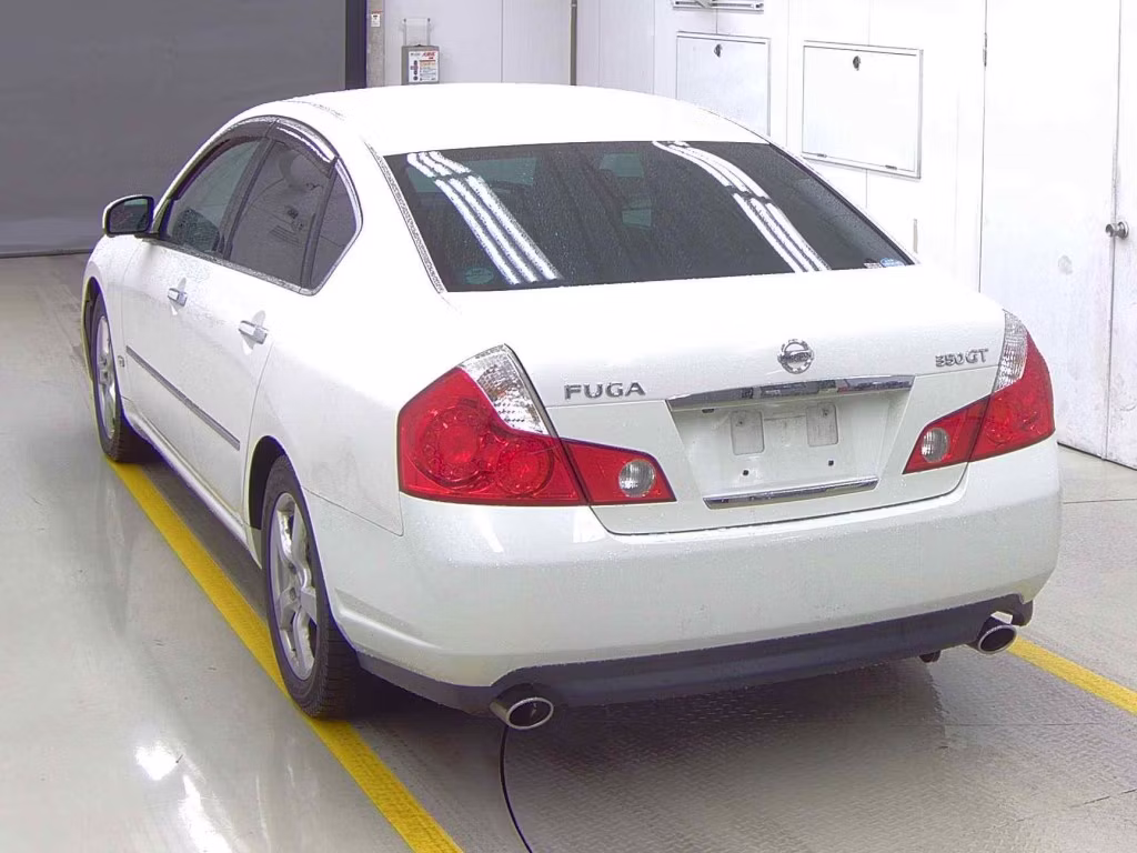 NISSAN FUGA