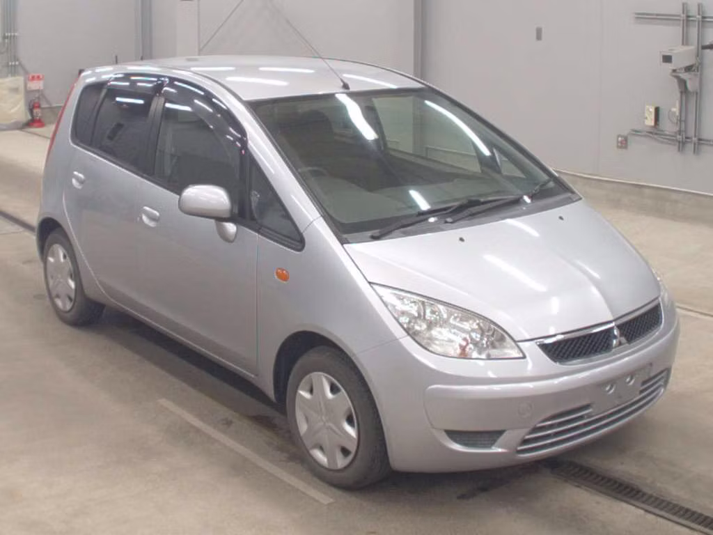 MITSUBISHI COLT