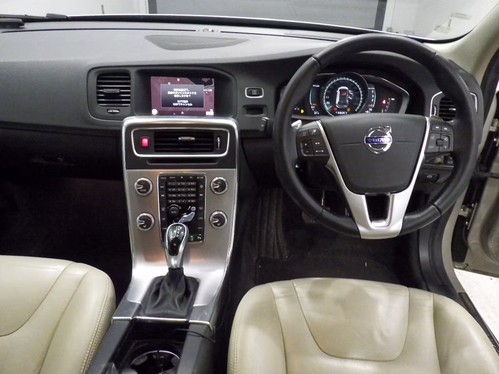 VOLVO V60