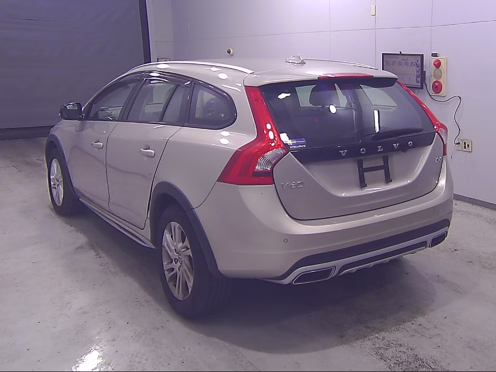 VOLVO V60