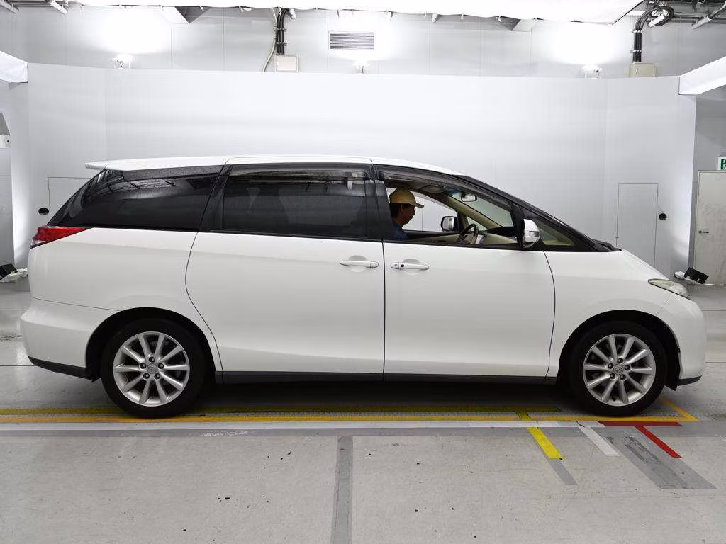 TOYOTA ESTIMA