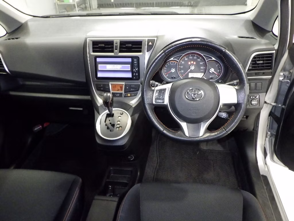 TOYOTA RACTIS