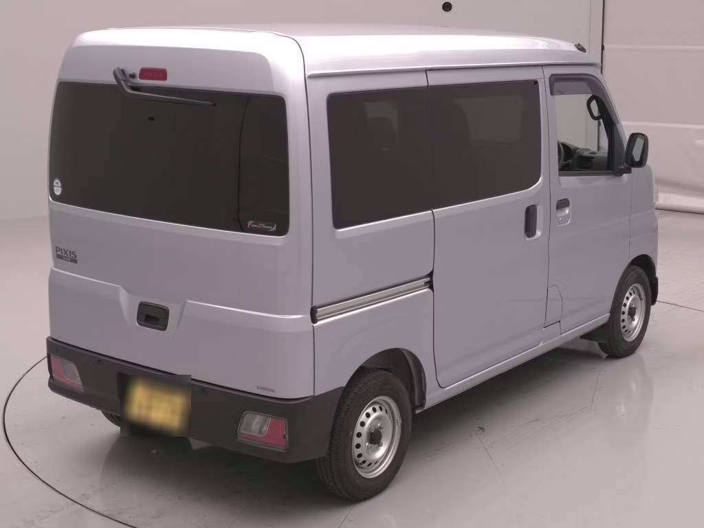 TOYOTA PIXIS VAN
