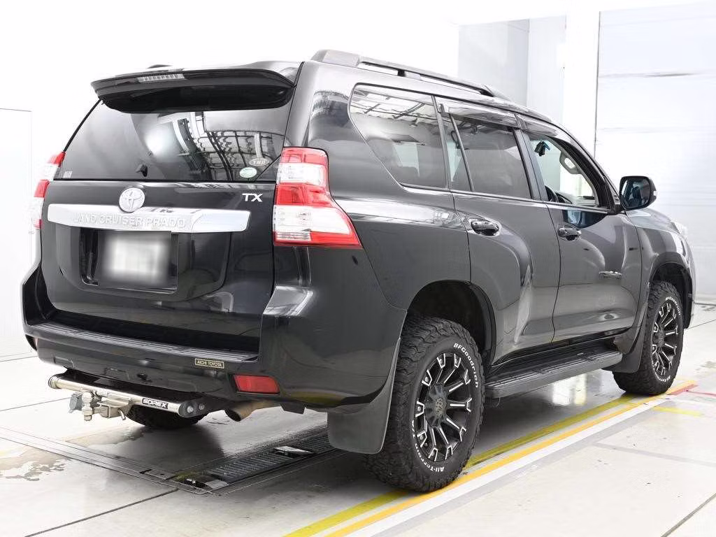 TOYOTA LAND CRUISER PRADO
