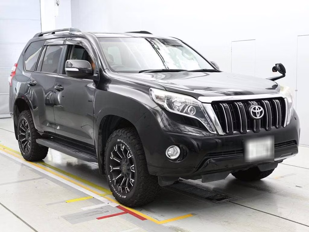 TOYOTA LAND CRUISER PRADO