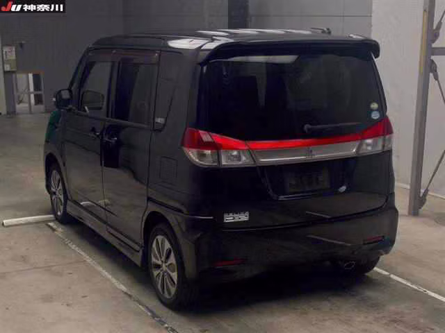 MITSUBISHI DELICA D:2