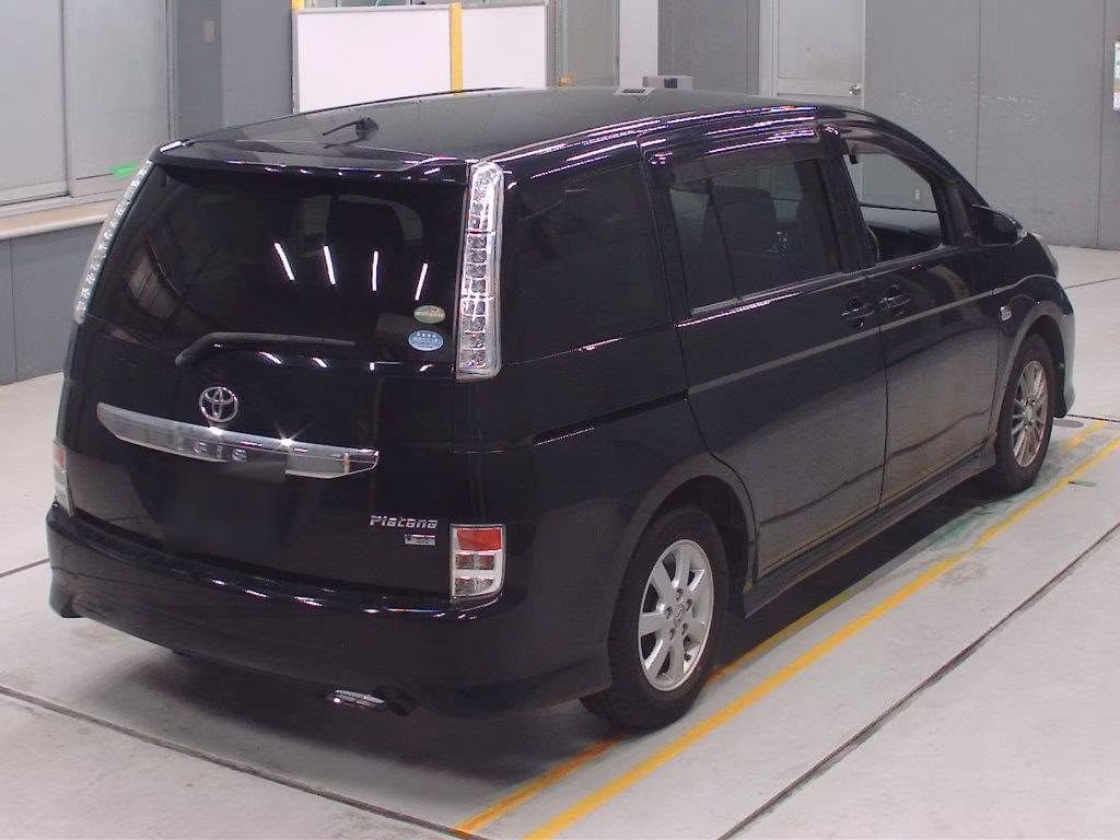 TOYOTA ISIS