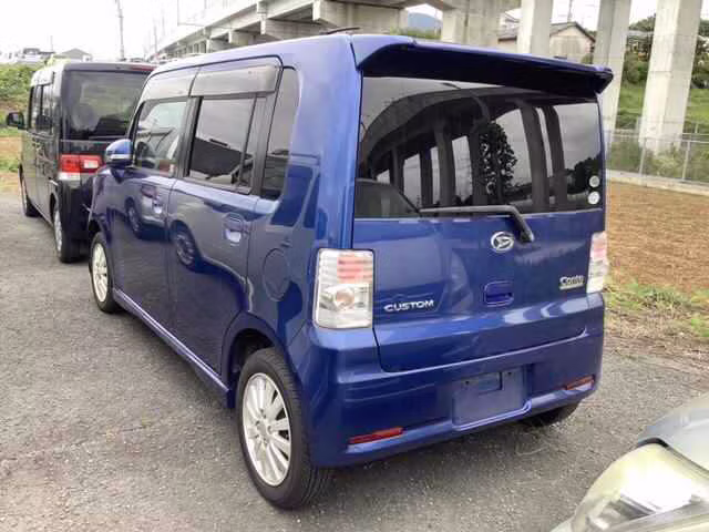 DAIHATSU MOVE CONTE