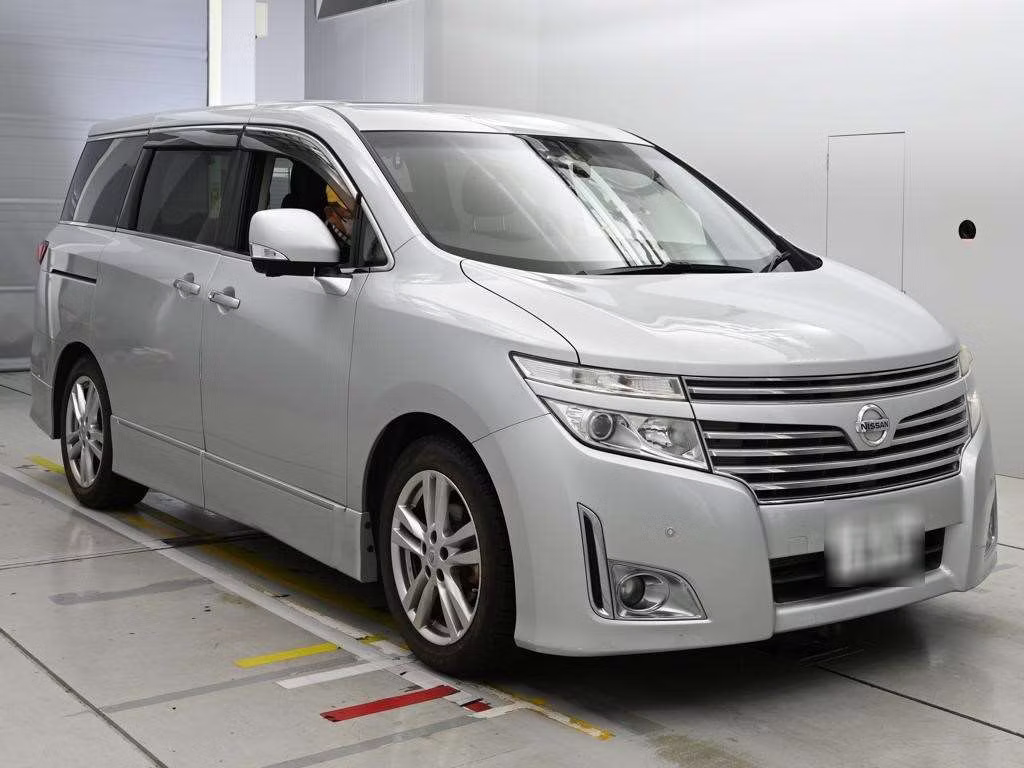 NISSAN ELGRAND