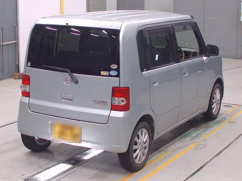 DAIHATSU MOVE CONTE